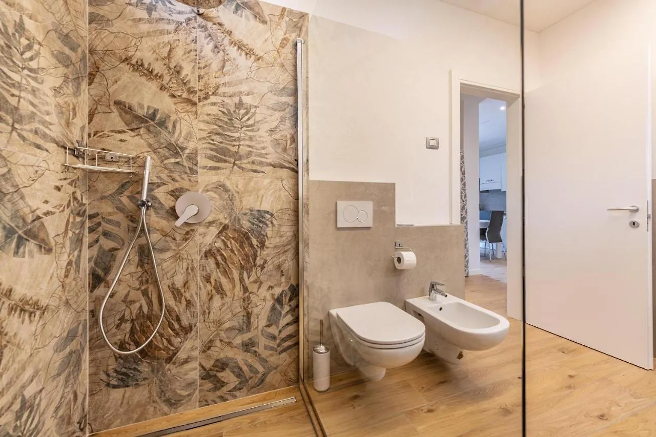 New Casa Ilaria Close To Center Torri Del Benaco Apartment